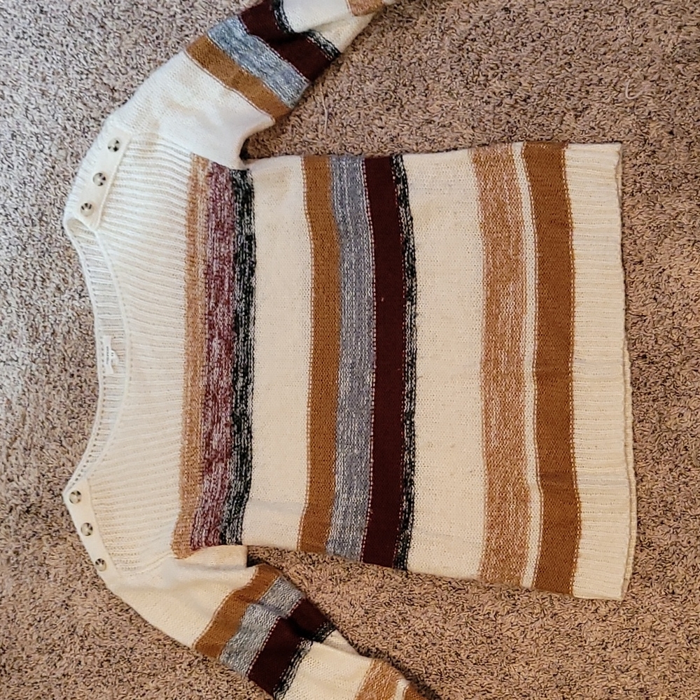 Womens sweater from maurices